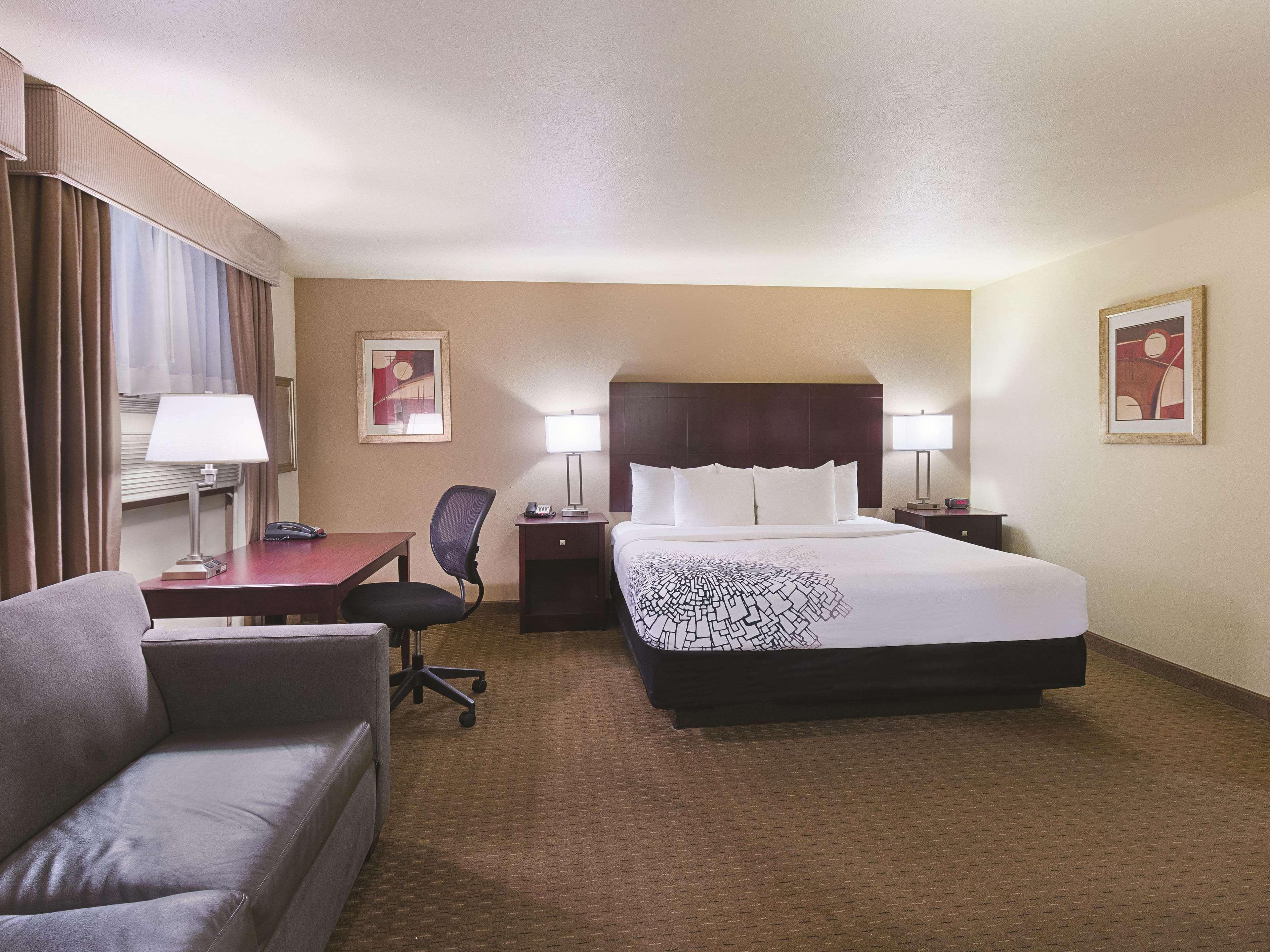 Отель La Quinta By Wyndham Portland Nw Экстерьер фото