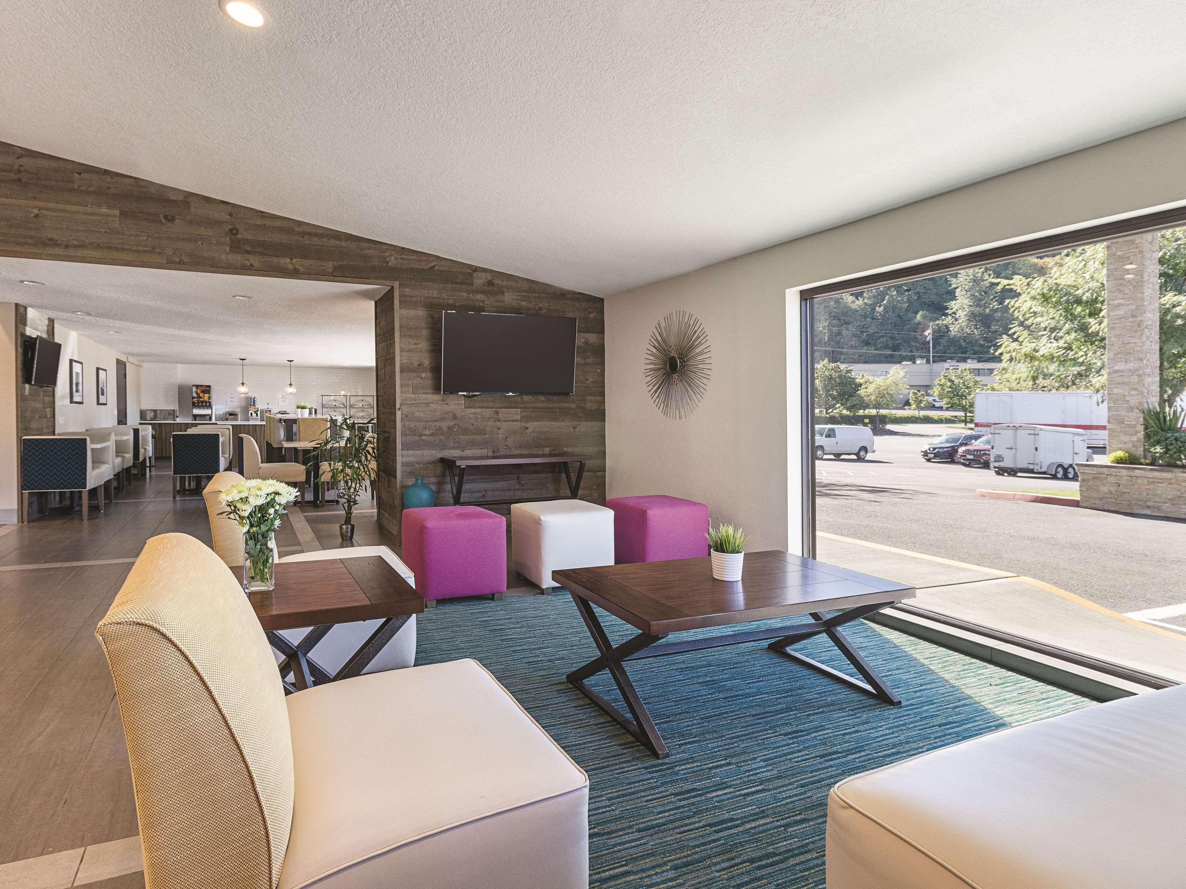 Отель La Quinta By Wyndham Portland Nw Экстерьер фото