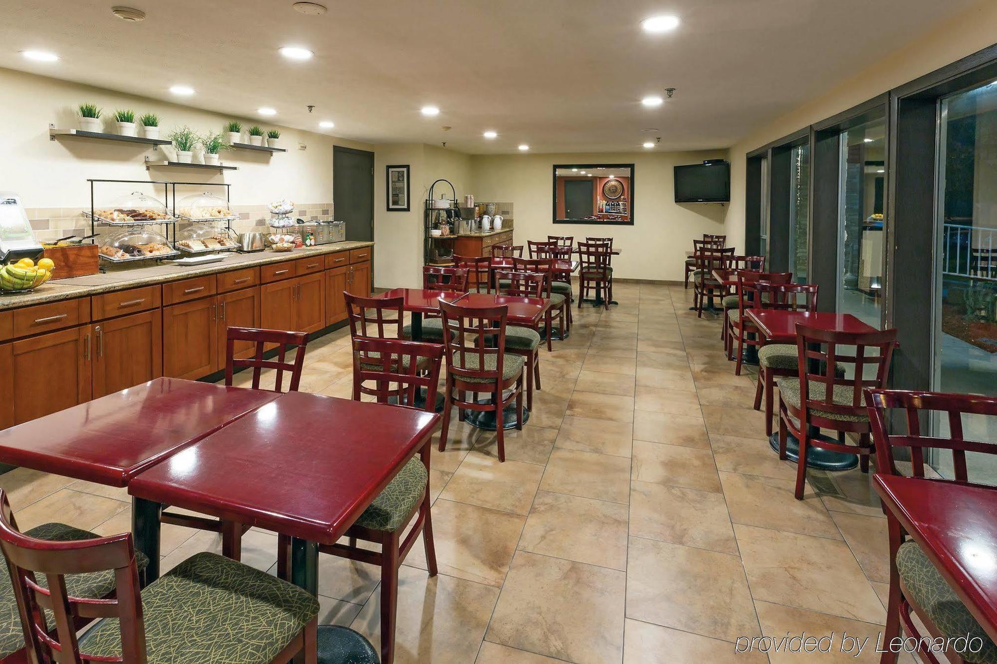 Отель La Quinta By Wyndham Portland Nw Экстерьер фото