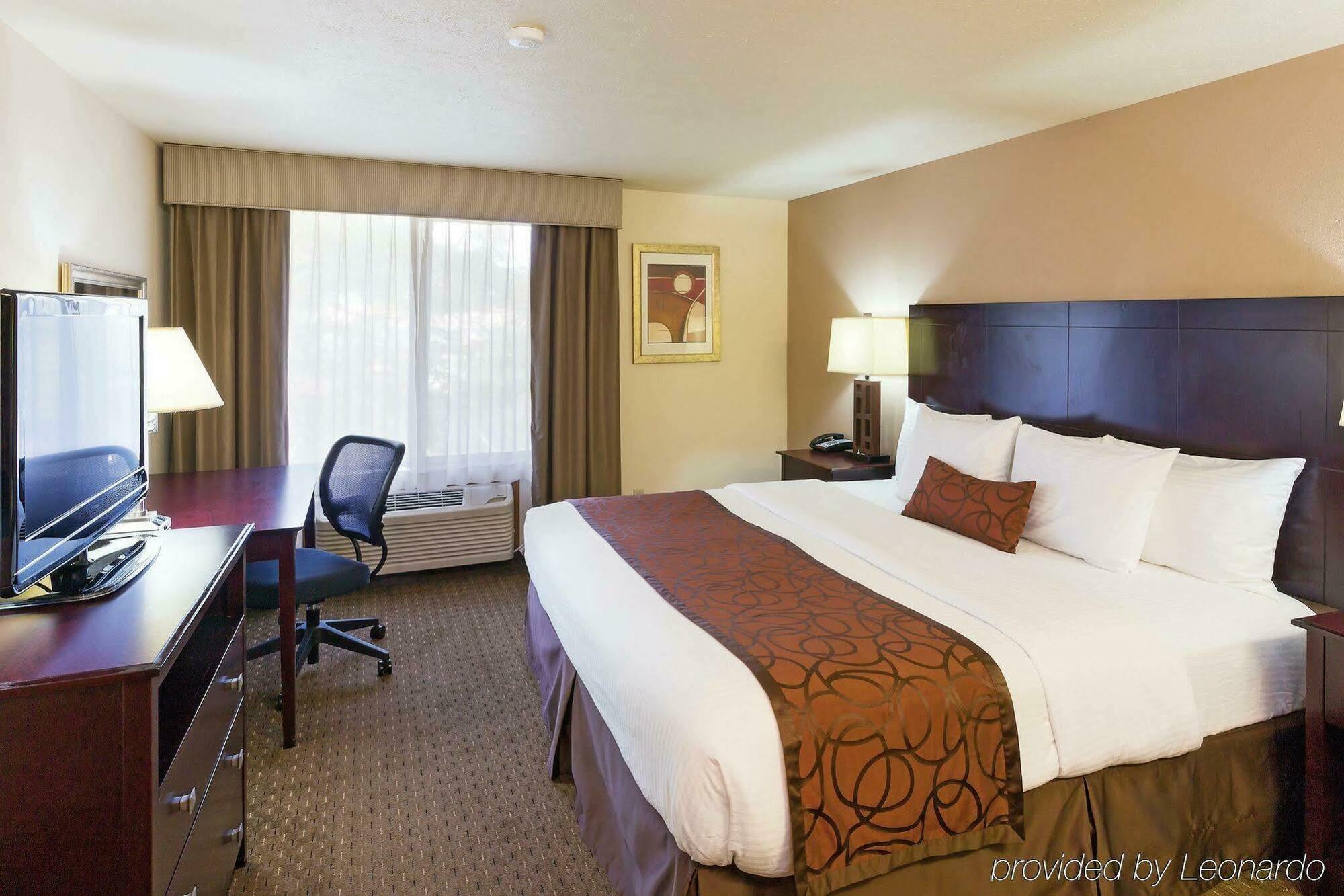 Отель La Quinta By Wyndham Portland Nw Экстерьер фото