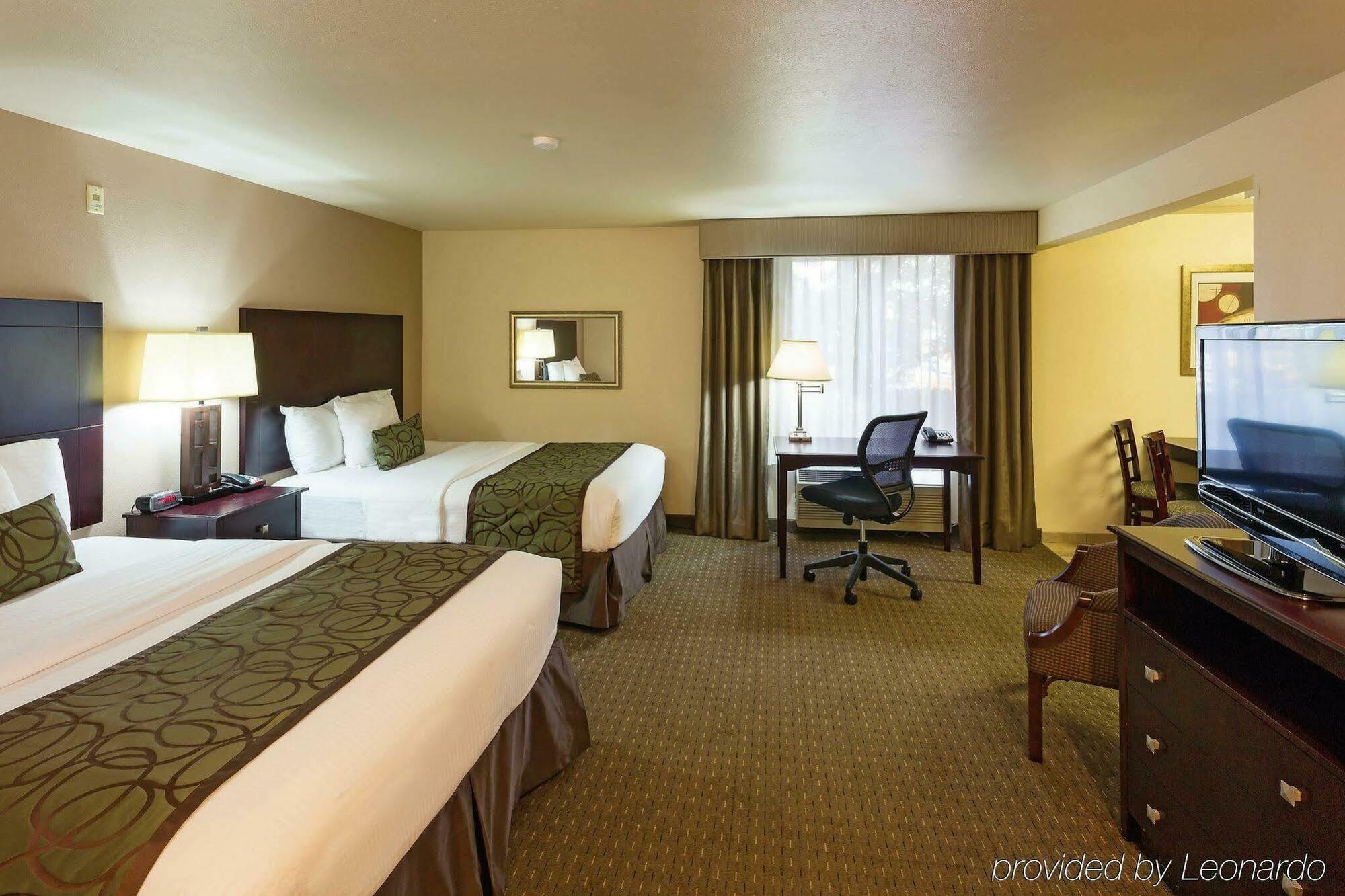 Отель La Quinta By Wyndham Portland Nw Экстерьер фото